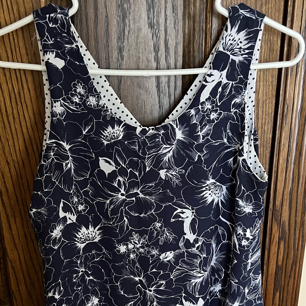 White House black market, reversal top, size small